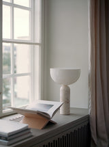 Lampe de table Kizu — Kunis Breccia Marble w. White Acrylic