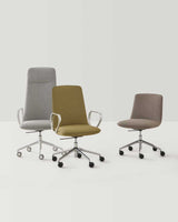 Fauteuil Kori dossier moyen 5 rayons à roulettes & accoudoirs — Aluminium noir & Medley 60004