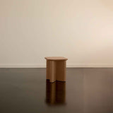 Table d'appoint GARANCE — Frêne finition noyer