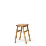 Tabouret pliable Angle — Chêne