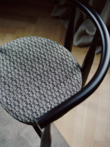 Chaise Bukowski — Black w. Élitis Pur Lin LI 419 80