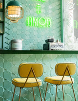 Chaise de bar State — smooth easy clean gingerbread, smooth easy clean shell piping, copper color lacquered metal feet