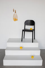 Chaise Citizen ronde — Chêne noir