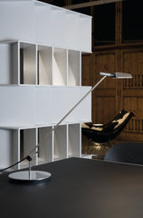 Lampe de table TEMA — Nickel mat