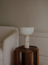 Lampe de table Kizu — Kunis Breccia Marble w. White Acrylic