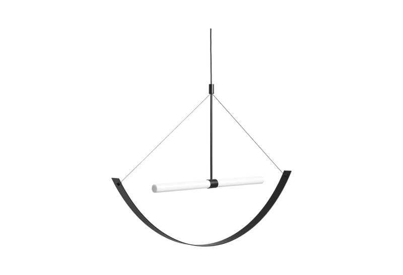 Suspension Aru triangle — Noir
