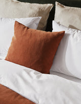 Coussin carré velours acajou