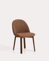 Chaise Meila en chenille terracotta et pieds en bois de frêne finition noyer