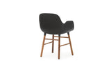 Chaise avec accoudoirs Form Walnut — Black
