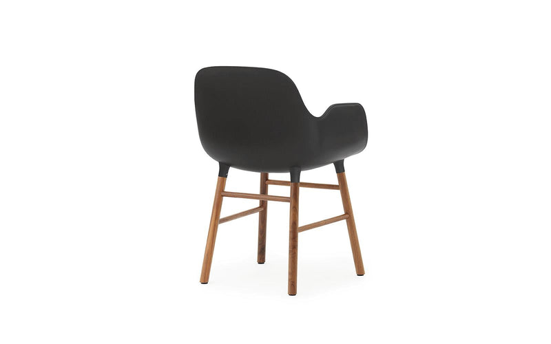 Chaise avec accoudoirs Form Walnut — Black