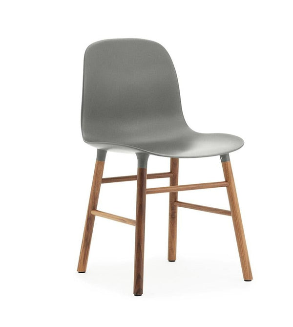 Chaise Form en noyer — Gris
