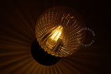 Ampoule verre ligné Zangra - vue de détail rendu lumineux