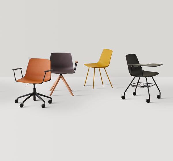 Chaise Varya XL 5 branches à roulettes & coque plastique — Aluminium noir & M82
