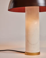 Lampe de table Zorione — Lampe de table Zorione en marbre blanc et métal peint en marron
