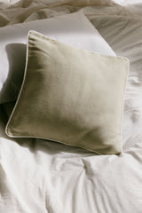 Coussin carré 45x45 cm Cianan en coton avec bords passepoilés, coloris Vert Laurier