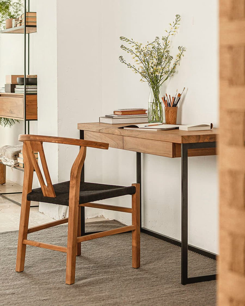 Bureau à tiroirs Three — Teck