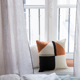 Housse de coussin TRIAGO — Ocre et noir