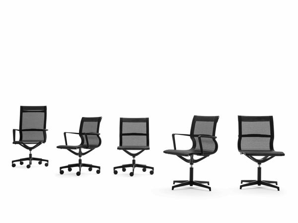 Chaise de bureau Moma dossier bas et accoudoirs — Noir