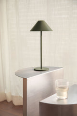 Lampe de table LED sans fil en fer Nebida Vert Olive Intense