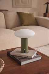 Lampe de table LED sans fil en fer Zosima Vert Olive Intense