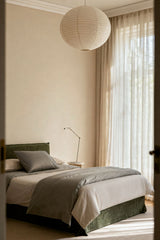 Lit coffre Lorea chenille vert sauge 160 x 200 cm