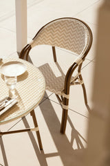 Lot de 2 chaises de jardin empilables Brielle Bistro - Beige nude / Blanc Gardenia - vue principale
