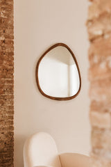 Miroir mural Dilian en bois de manguier, forme irrégulière