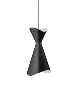Suspension Ninotchka — Noir