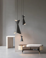 Suspension Ninotchka — Noir