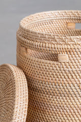 Panier à linge rond en rotin Guacui - vue ouverte