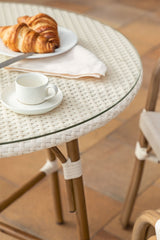 Table de jardin ronde Brielle Bistro - vue d'ambiance extérieure