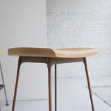 Tabouret haut DIEGO — Frêne et métal