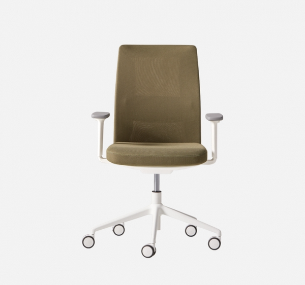 Chaise Esitt Blanc dossier résille & accoudoirs — Netex 210