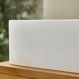 Pegase - Vasque rectangulaire en terrazzo l. 90 cm - détail