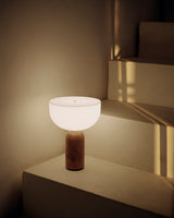 Lampe de table portable Kizu — Marbre Breccia Pernice