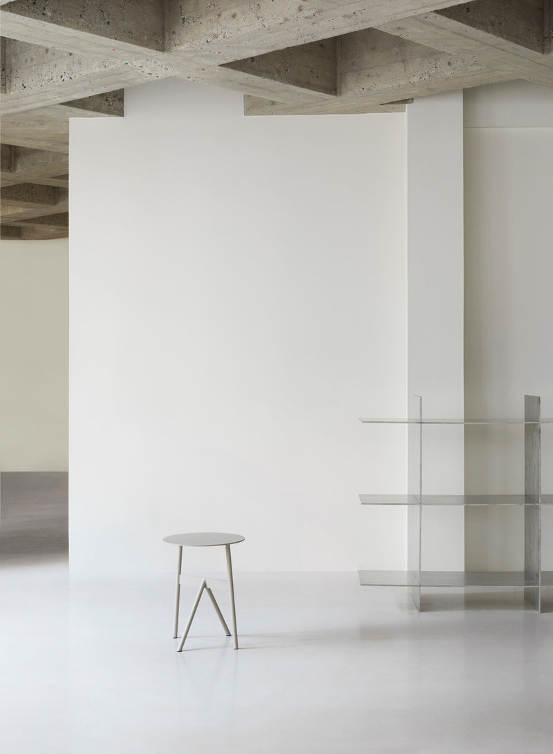 Table d'appoint Stock — Warm Grey