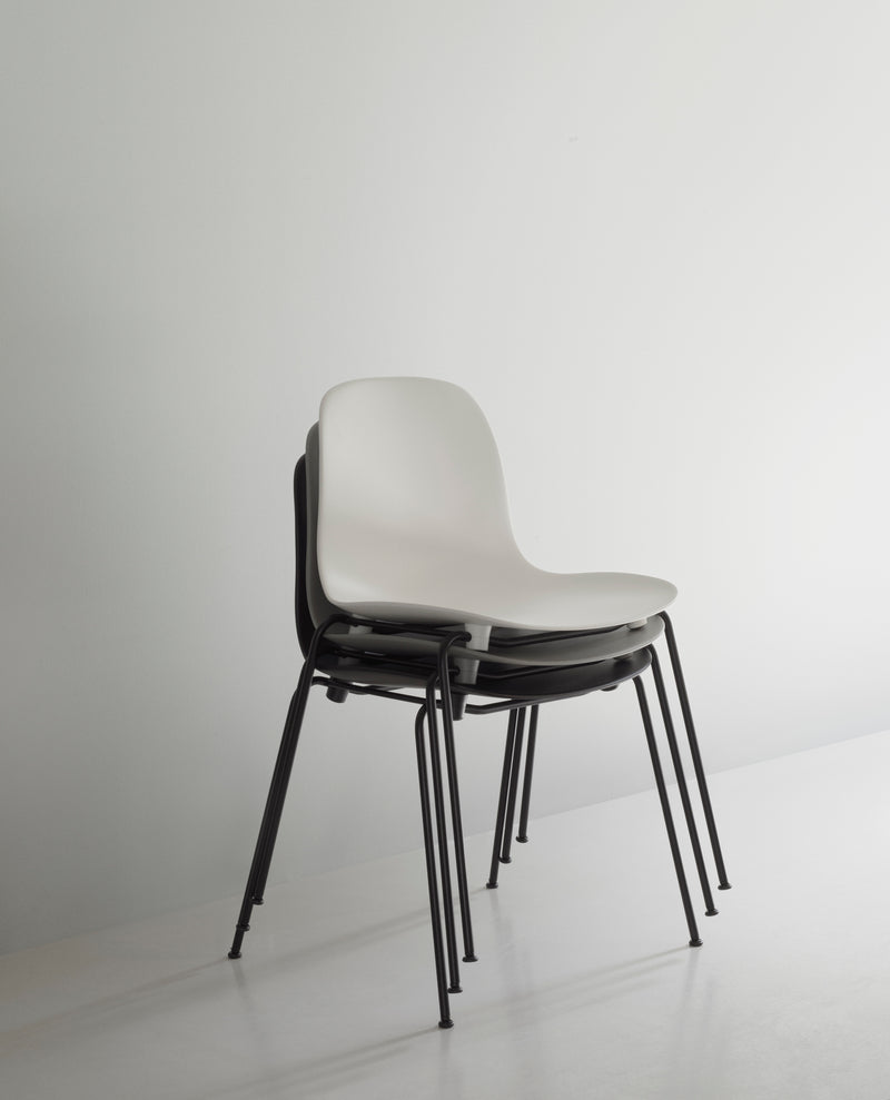 Chaise Form Stacking Black Steel — Black