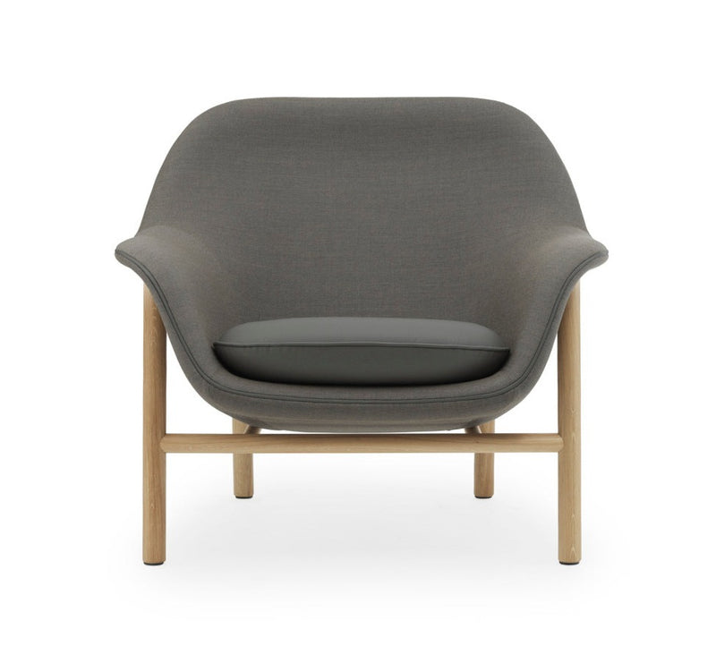 Fauteuil Drape Low en chêne — Gris