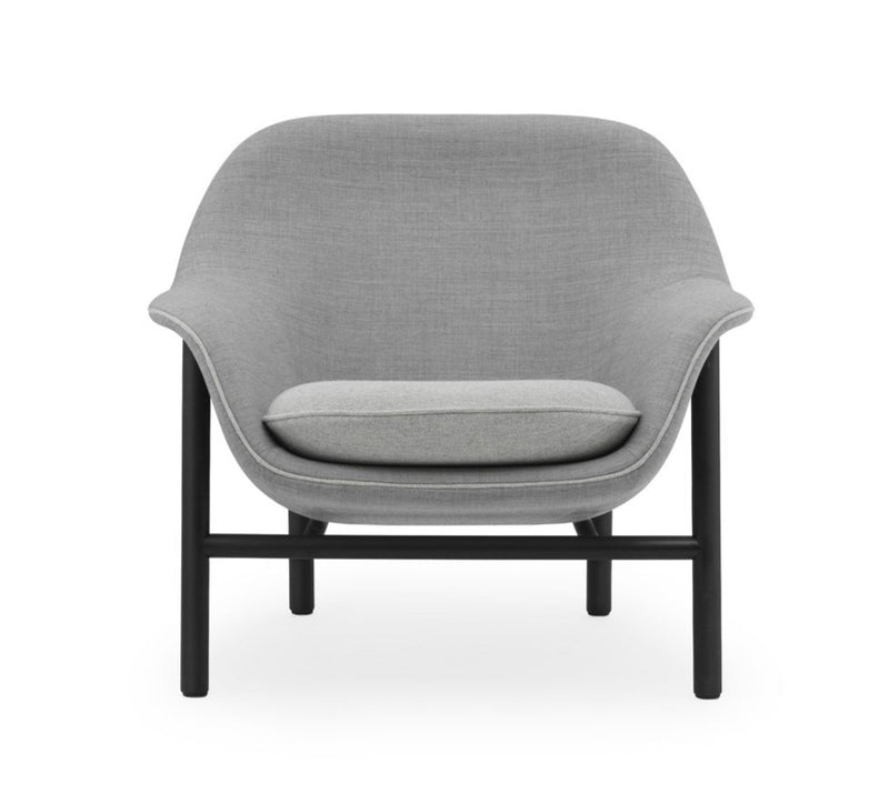 Fauteuil Drape Low en chêne noir — Gris Remix