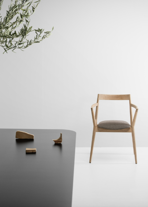 Chaise DOBRA — Chêne tissu