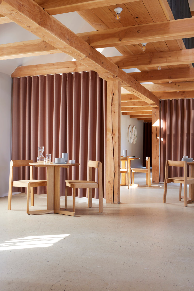 Table de diner Trefoil Ø65 — Chêne