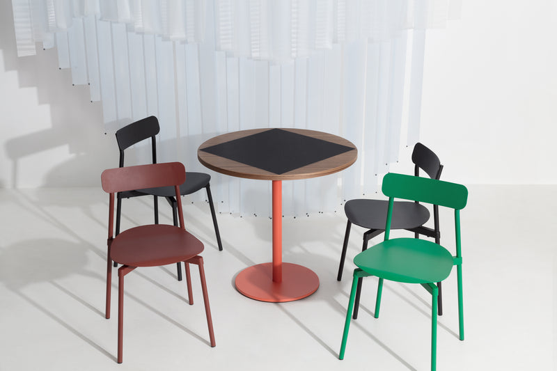 Chaise Fromme — Rouge-brun