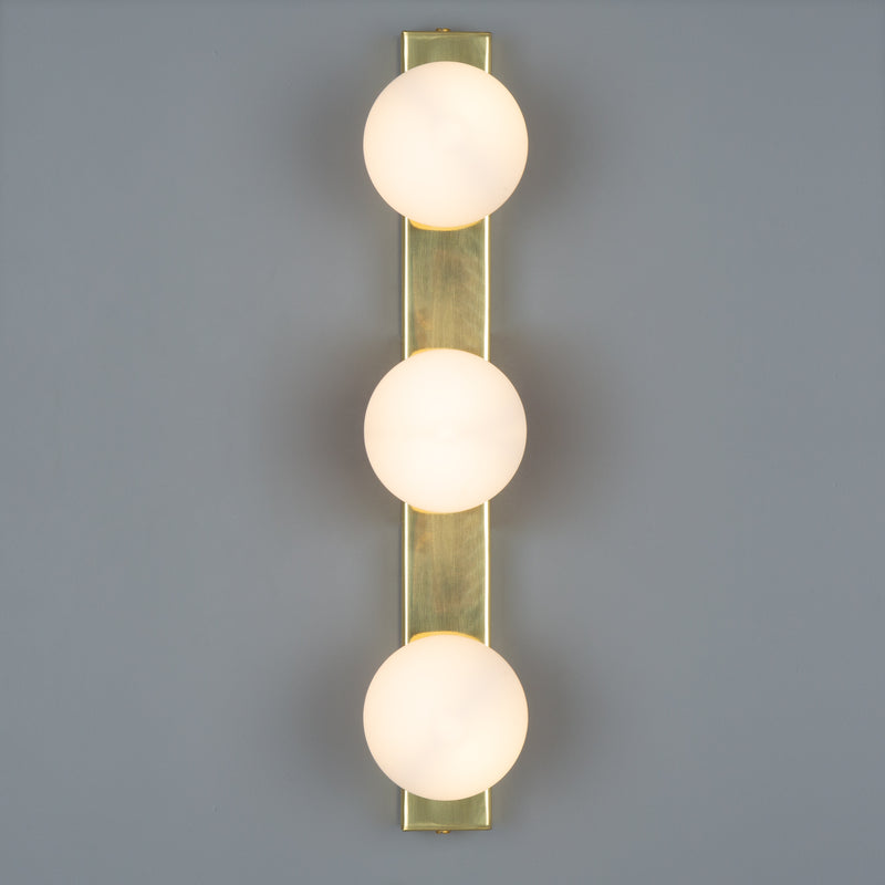 Applique de salle de bain Noelani — Laiton poli & Verre opale