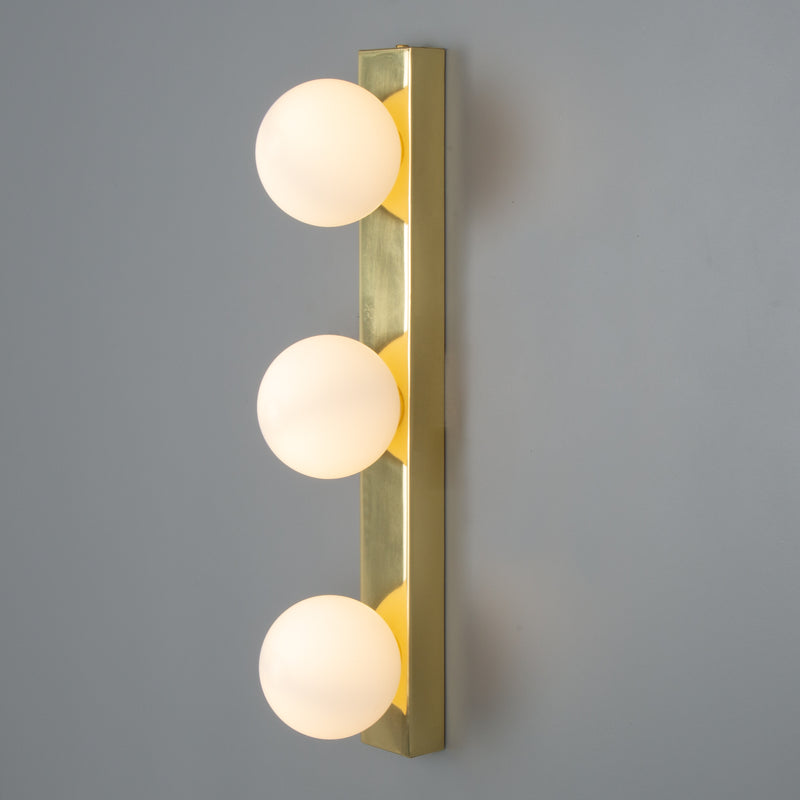 Applique de salle de bain Noelani — Laiton poli & Verre opale