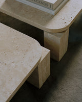 Table basse Atlas 60x60 — Unfilled Travertin