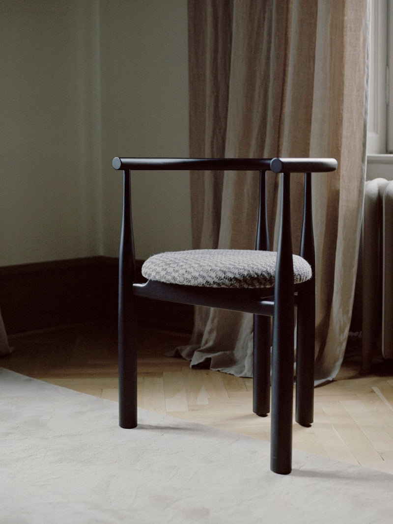 Chaise Bukowski — Black w. Élitis Pur Lin LI 419 80