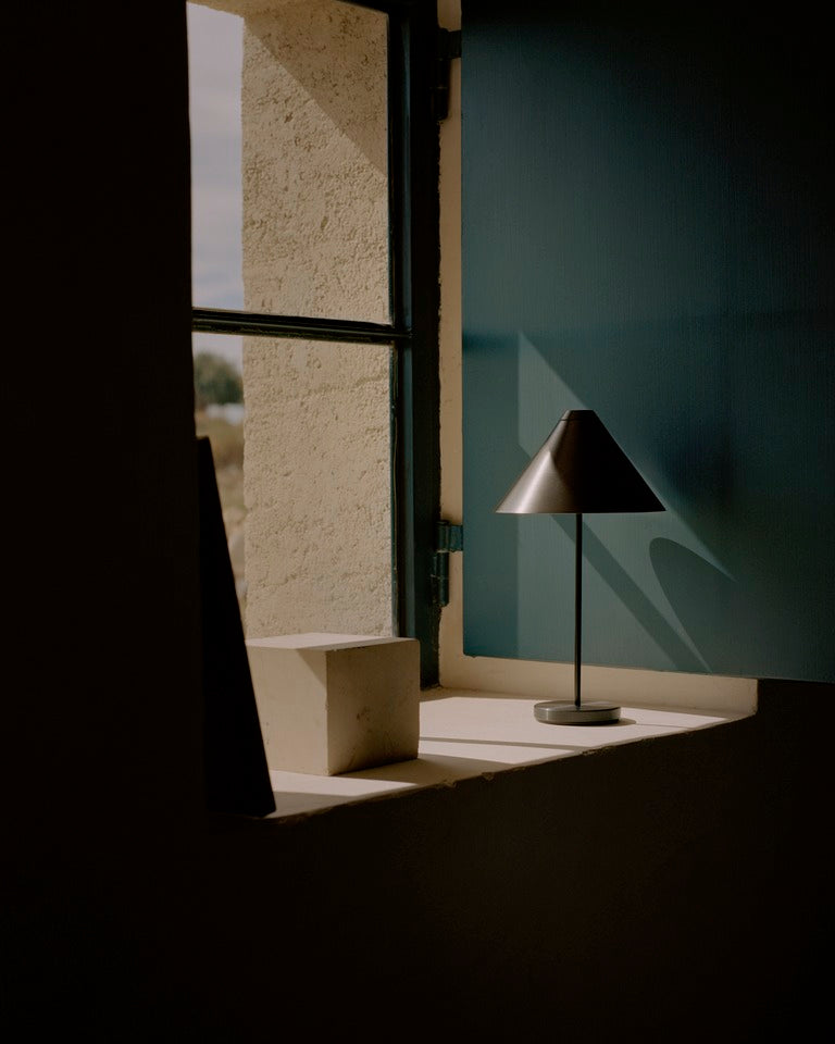 Lampe de table portable Brolly — Noir