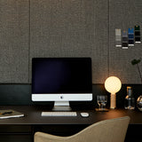 Lampe de table Knuckle - sphere IV — Chêne