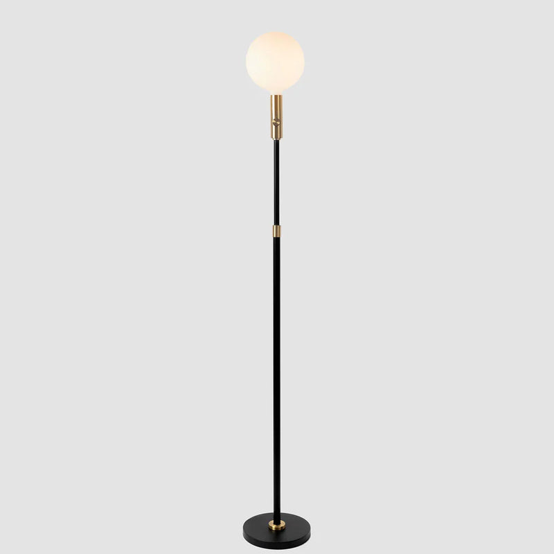 Lampadaire ajustable Poise — Laiton