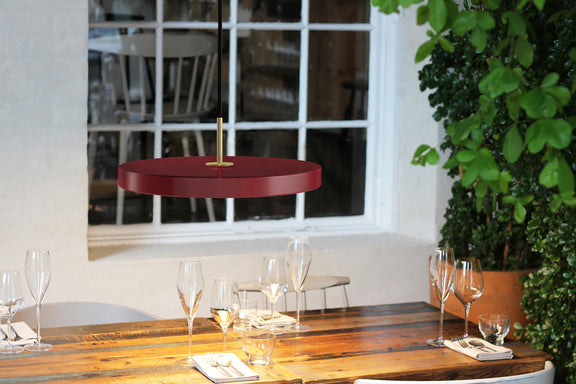 Suspension Asteria - brass — Ruby red